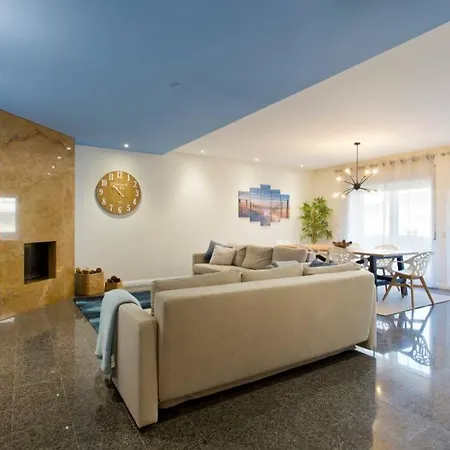 Beach & Sunset - Luxury Apartment